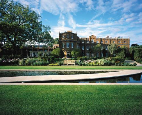 4 5 Star Luxury Hotels In Abbots Langley Bed Breakfast Uk Com 2 The Grove 5 Star Chandler S Cross Abbots Langley