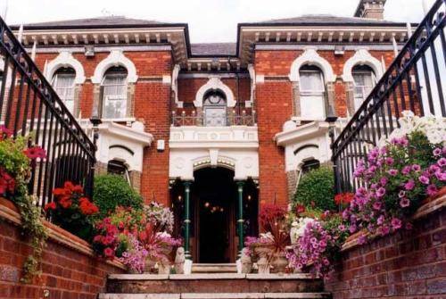 Leaside Hotel
