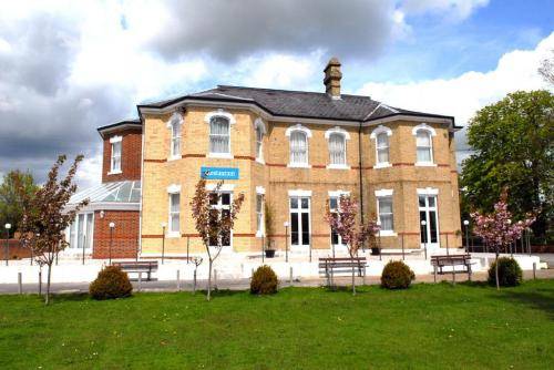 Gatwick Cambridge Hotel