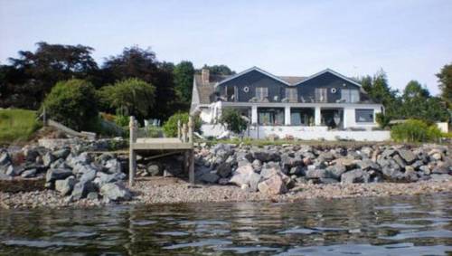 Water's Edge Luxury Bed and Breakfast