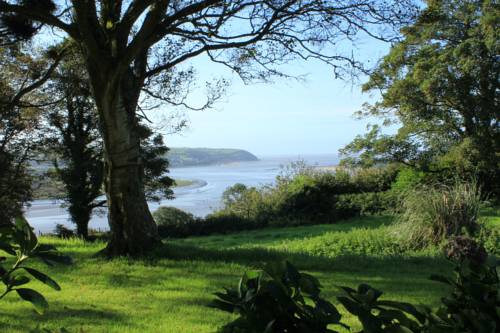 Mansion House Llansteffan