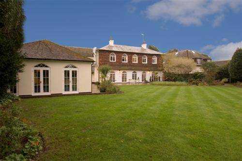 Angmering Manor &ndash; RelaxInnz