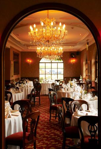 Bredbury Hall Hotel And Country Club
