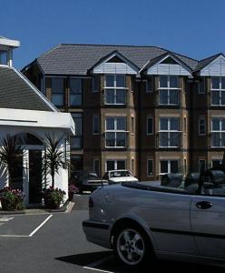 Harrow Hotel Executive Rooms and Suites