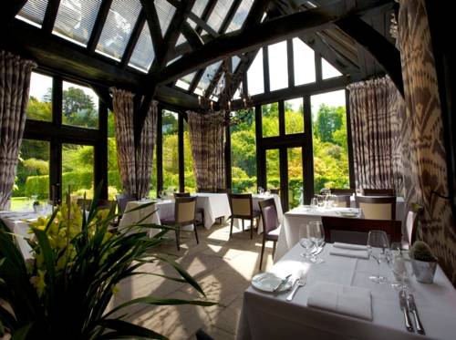Bibury Court