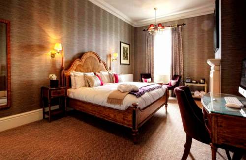 Wivenhoe House Hotel