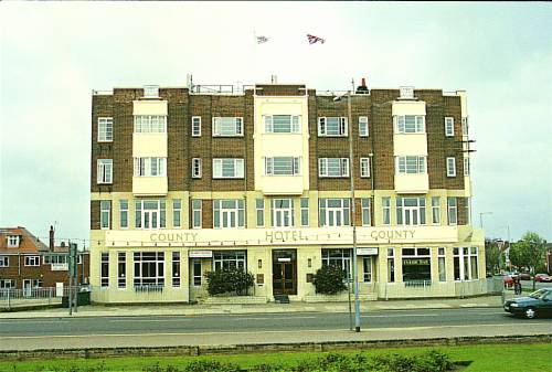 County Hotel