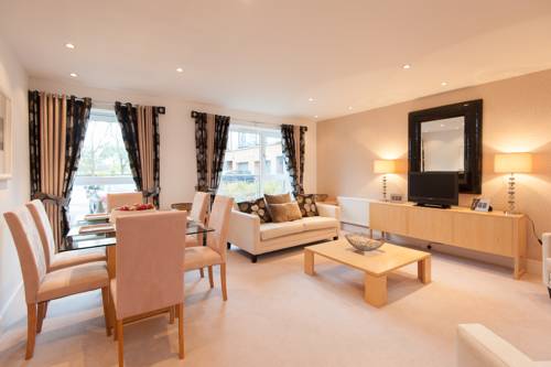 Edinburgh City Escapes by Reserve Apartments
