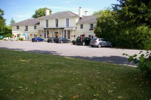 Alton House Hotel in