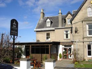 Braeval Hotel