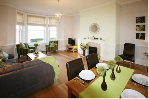 Langton Court Apartment