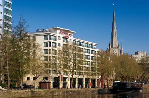Mercure Brigstow Hotel