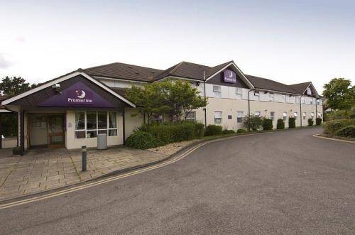 Premier Inn Caerphilly (Crossways)