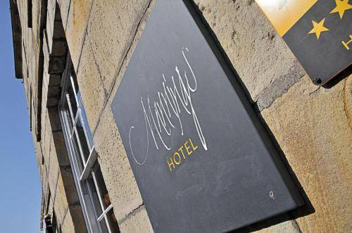 Photo of Mannings Hotel