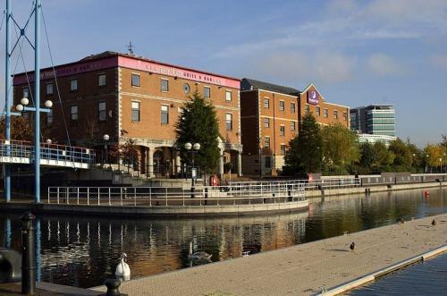 Premier Inn Manchester (Salford Quays Media Centre)