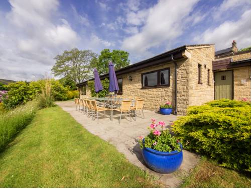 Sladen Lodge