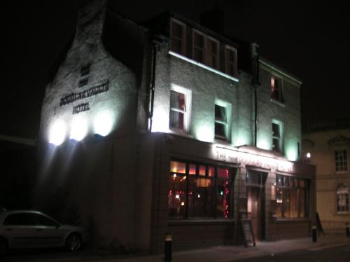 Douglas Vaults Hotel