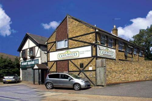 Oakwood Bed and Breakfast Heathrow