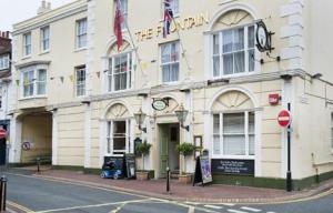 The Fountain Inn and Restaurant
