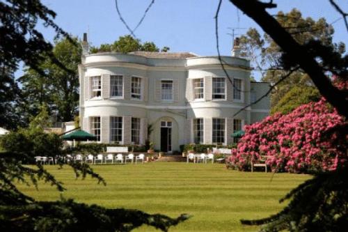 Deer Park Country Hotel