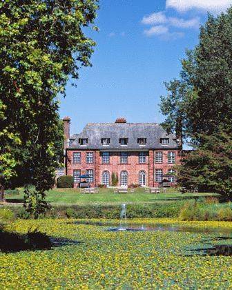 Llansantffraed Court Hotel