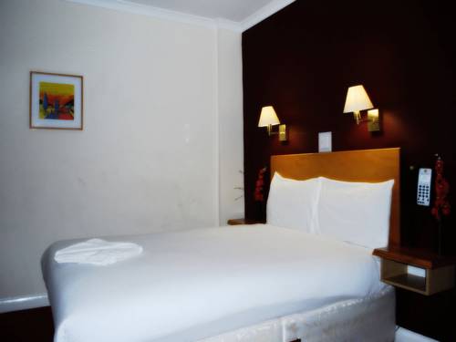 Sky Plaza Hotel