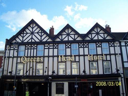 The Queens Head Hotel