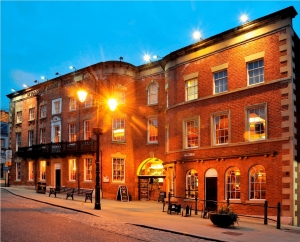 Wynnstay Arms Hotel