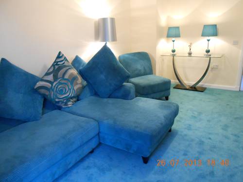Aberdeen Apartment - Airport