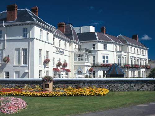 Premier Inn Barnstaple Devon Ex32 8ry Hotels Uk Com The Imperial Hotel