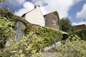 Lugley's Hotel and Restaurant