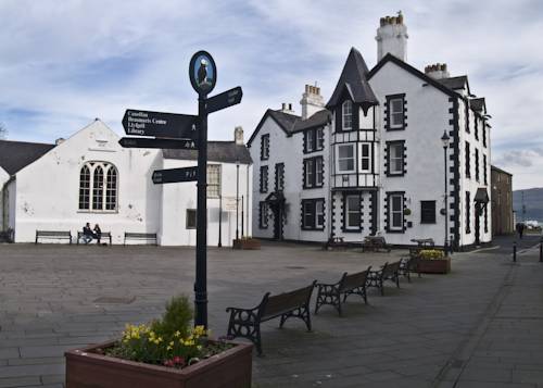 Castle Court