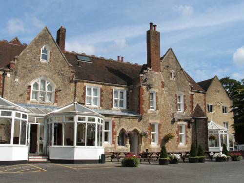 Hamlets Hotel and Restaurant