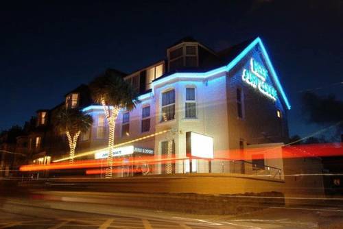 Reef Surf Lodge