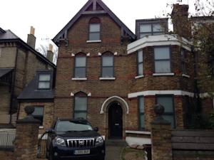 Chatsworth Road Apartments