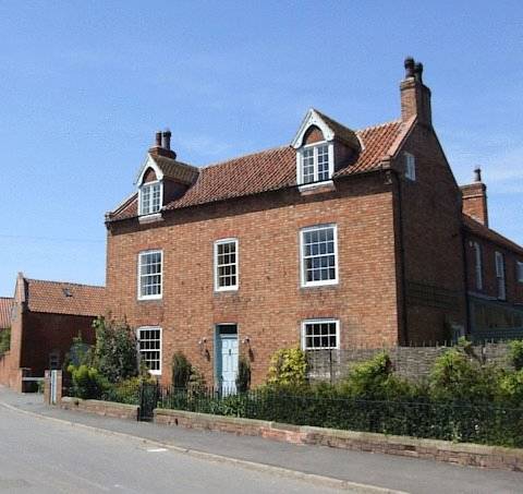 Willoughby House