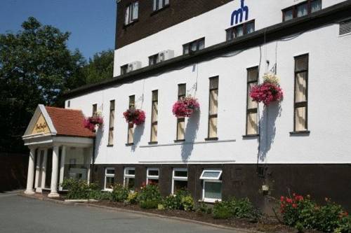 Monton House Hotel