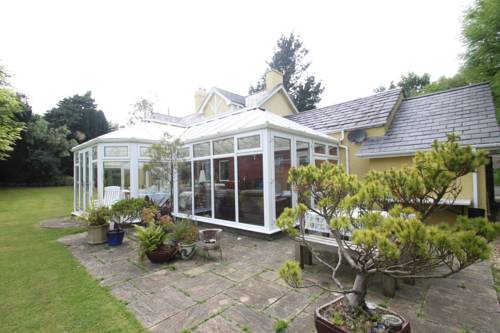 RHOS UCHAF. Country House. B+B