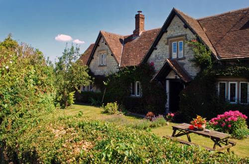 Dove Cottage Bed and Breakfast