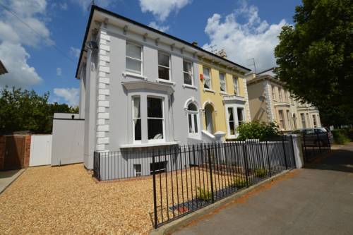 44 Hewlett Road