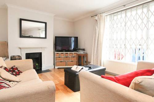 In suite Earls Court