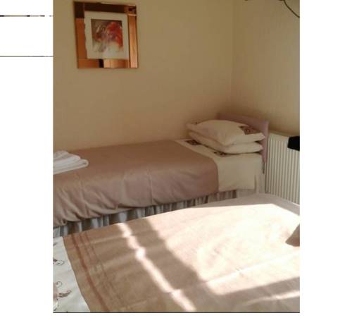 Pat's Guest House