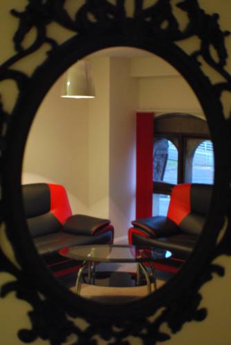 Edinburgh Waterfront Apartments by the City Suites