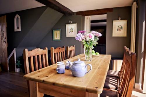 Crossroads Farm - Queen Anne's Stable