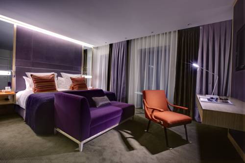 Hotels In Battersea Room Searcher Crowne Plaza London Battersea
