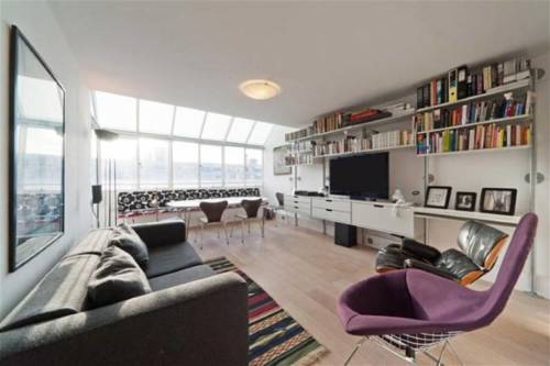 Brunswick Centre Apartment