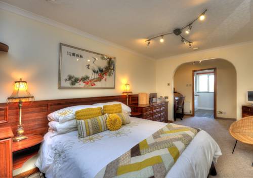 Grove Guest House