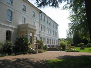 Russell Hotel and Conference Centre
