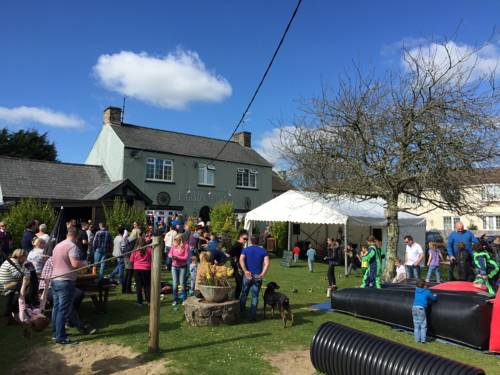 Parsonage Farm Inn