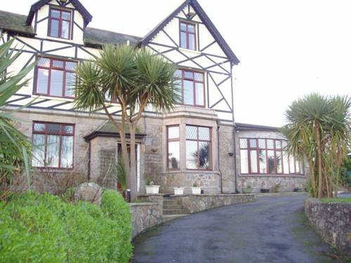 Howards Hotel